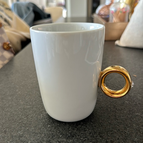 Fred and Friends “Engagement Ring” Coffee Cup - Picture 3 of 10
